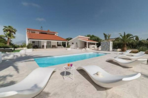 Country House con Piscina e Jacuzzi Villa delle Sterlizie Partinico